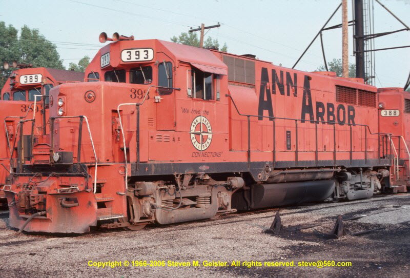 AA`393[GP35]`^FS`Toledo,OH[Ottawa Yd]`19780900`{20000096}