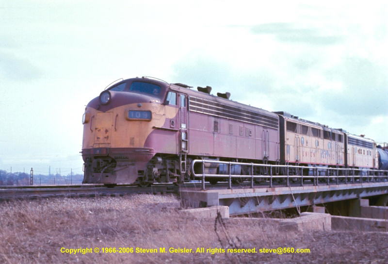 CRIP`109[F7]`& others`Blue Island,IL`19720400`{11000115}