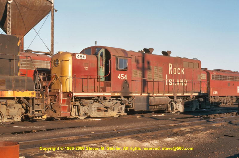 CRIP`454[RS3 GP9]`^FS`Burr Oak Yard,IL`19731000`{11000220}
